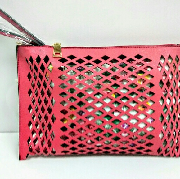 2 in 1 Hot Pink Clutch! - Picture 3 of 5